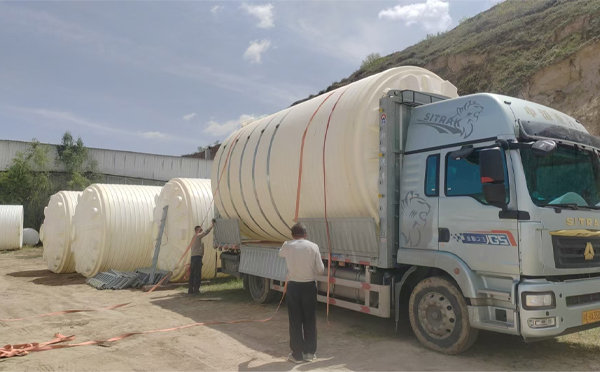 临夏立式运输桶装车中